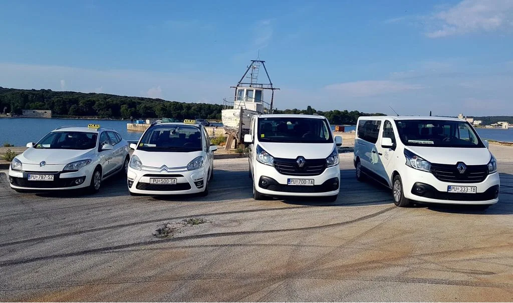 Professional taxi service in Pula - Hero image