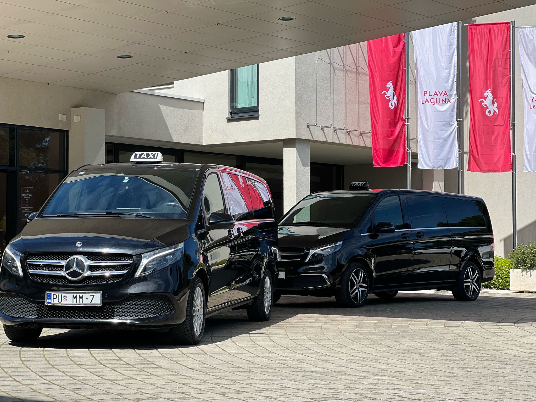 Professional taxi service in Vrsar - Hero image